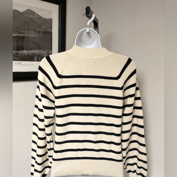 Who What Wear Long Sleeve Stripe Crewneck Pullover Knit Sweater Size XS - Picture 3 of 9